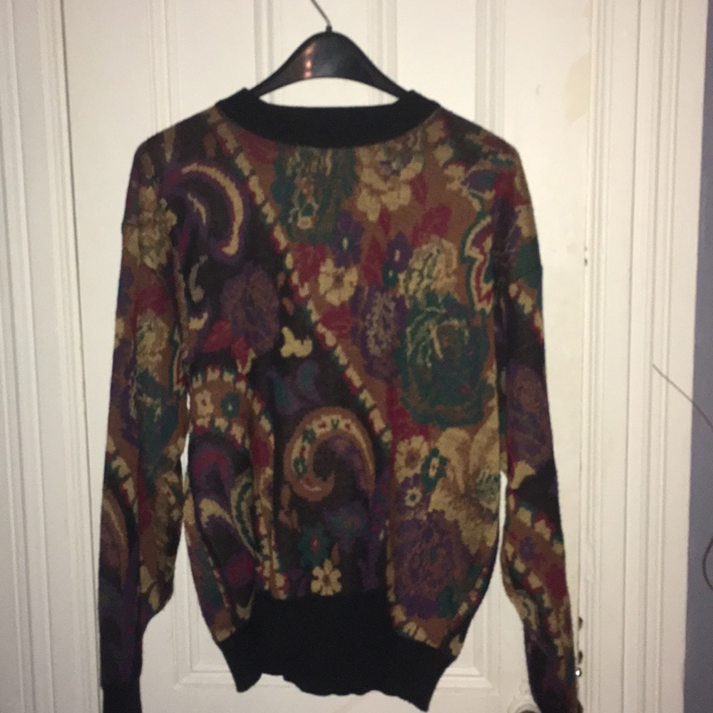 MULTICOLOR FLORAL DECORATIVE SWEATER